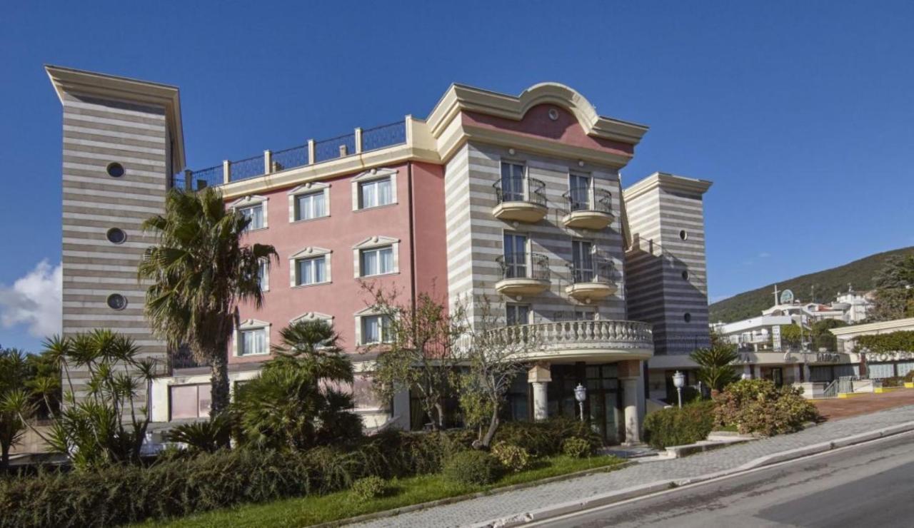 San Giovanni Rotondo Palace - Alihotels Exterior photo